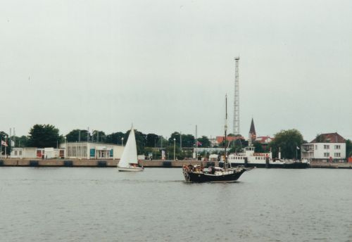 Seekanal bei Warnemünde